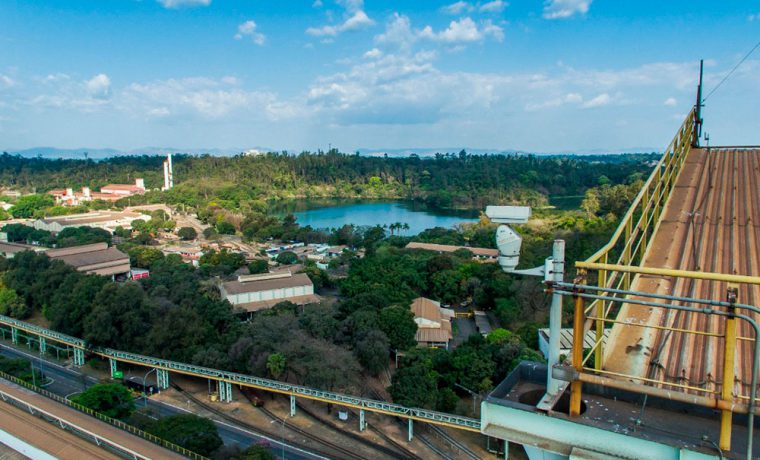 Como a Usiminas utiliza as áreas verdes para a melhoria da qualidade de vida